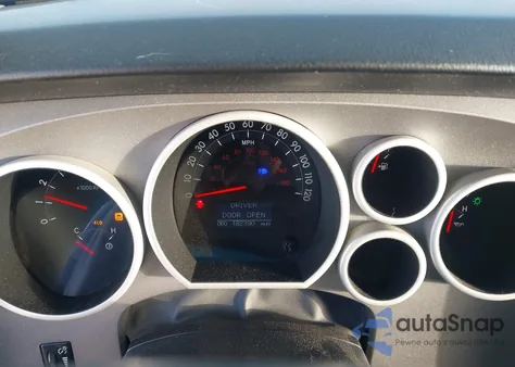 2010 Toyota Tundra Limited 5.7L V8 z USA, uszkodzony, nr VIN 5TFHW5F14AX130936